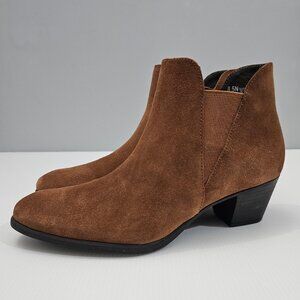 Munro Brown Suede Ankle Boots